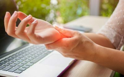 How is Arthritis in the Hand Treated?